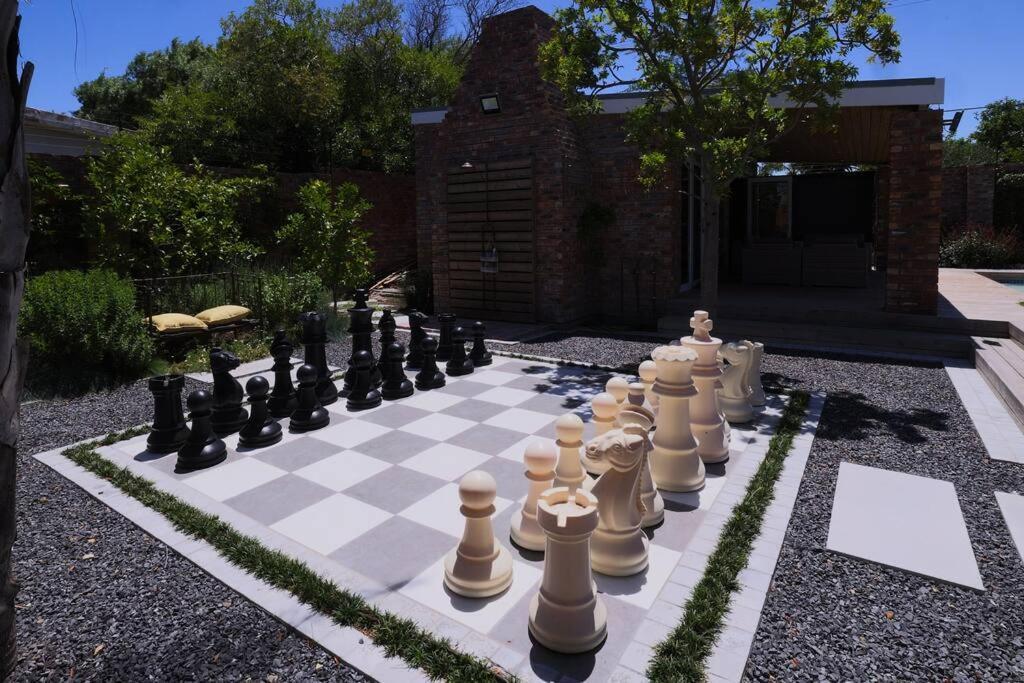 Garten Wohnung Mit Pool, 2 Schlafzimmer Fokváros Kültér fotó