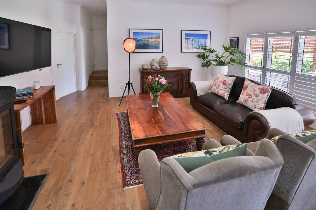 Garten Wohnung Mit Pool, 2 Schlafzimmer Fokváros Kültér fotó