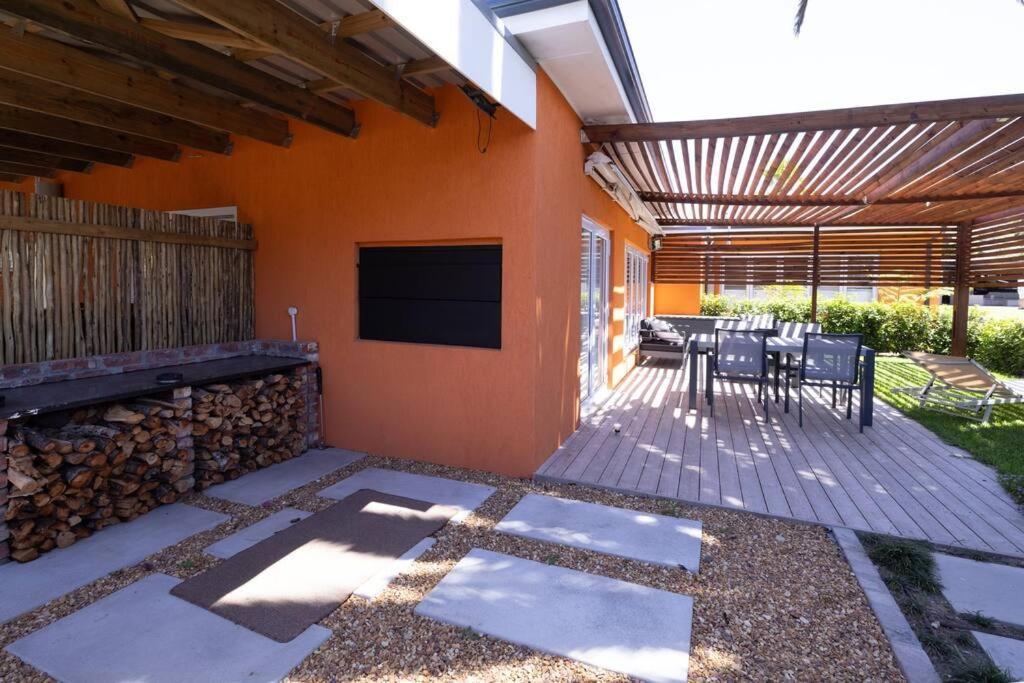 Garten Wohnung Mit Pool, 2 Schlafzimmer Fokváros Kültér fotó