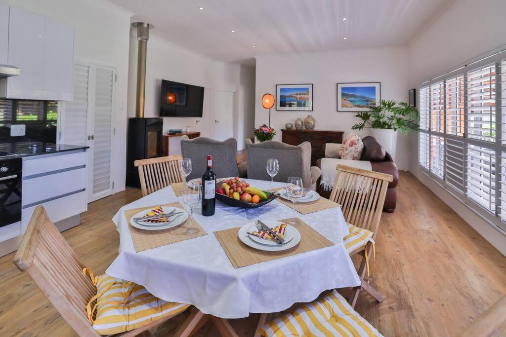 Garten Wohnung Mit Pool, 2 Schlafzimmer Fokváros Kültér fotó